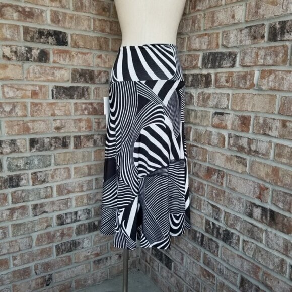 Lapis Print MIDI Black/White Skirt (M) - Picture 2 of 3